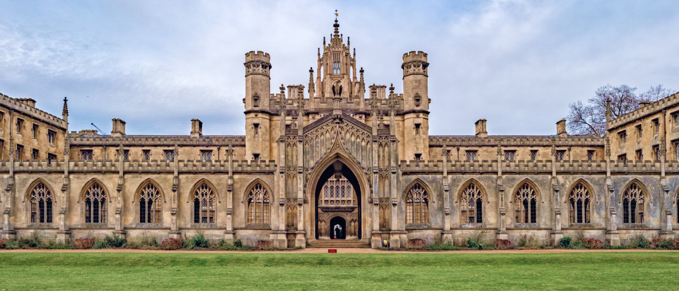 Oxford or Cambridge university architecture